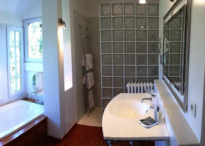 Le Clos Des Pommiers Bed & Breakfast 3*